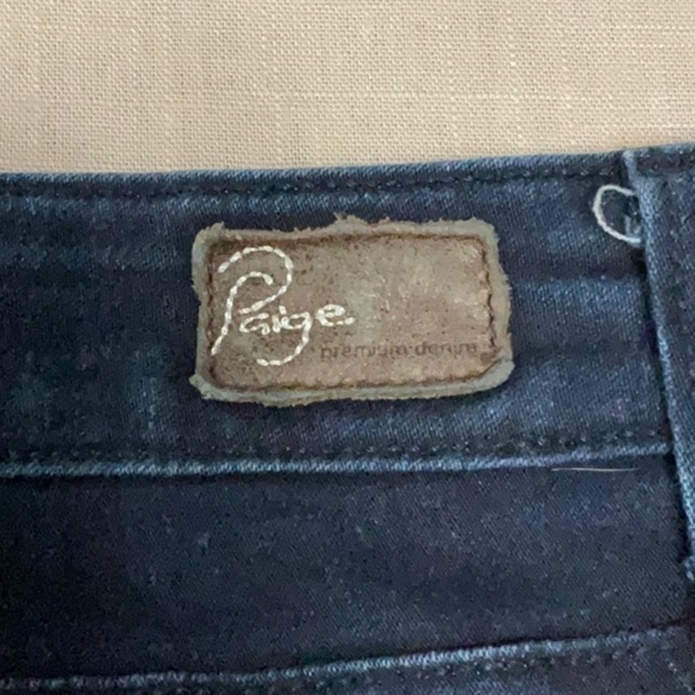 Paige - Picture 3 of 7
